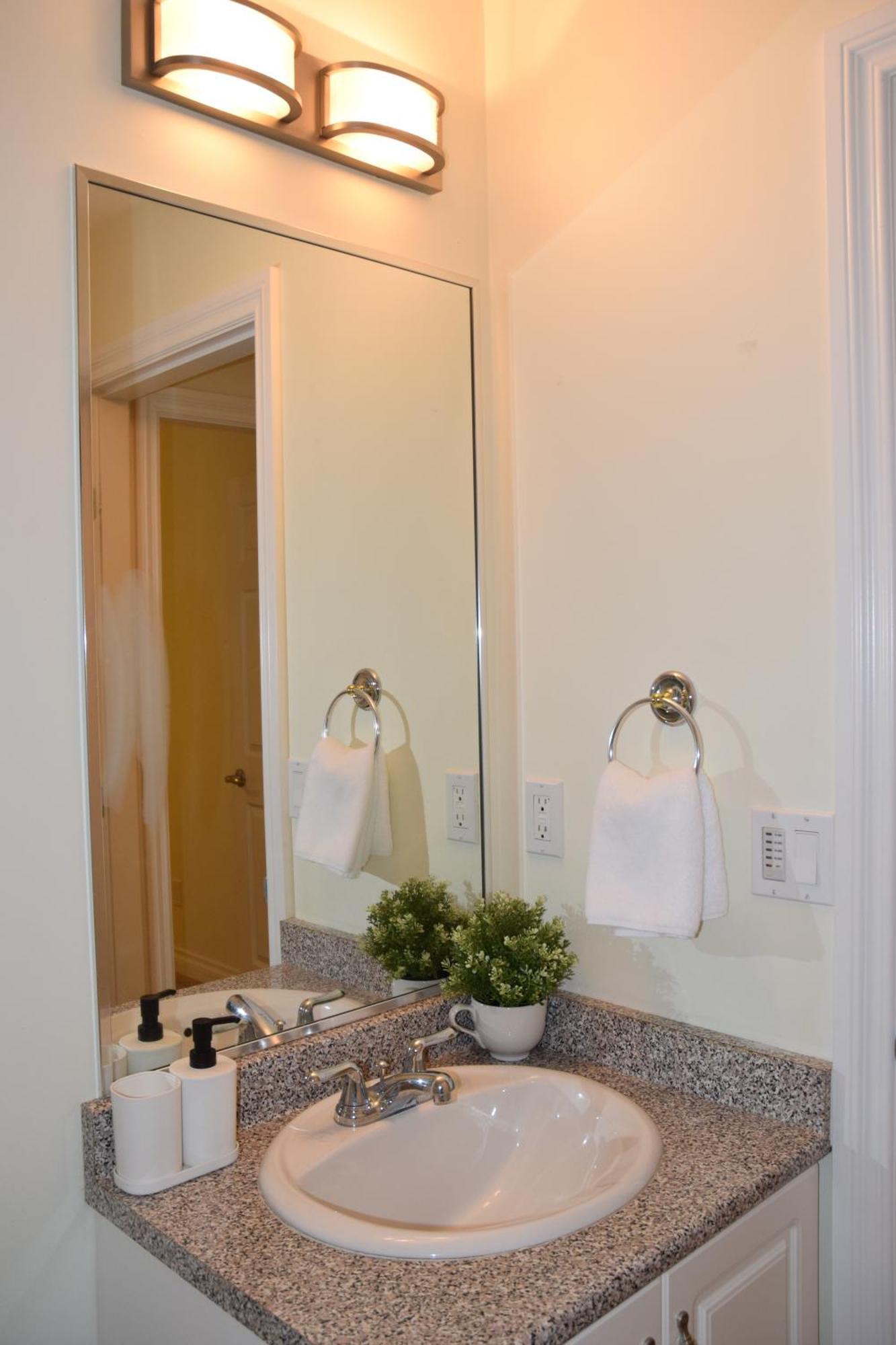 A Private Suite In Port Moody Zewnętrze zdjęcie