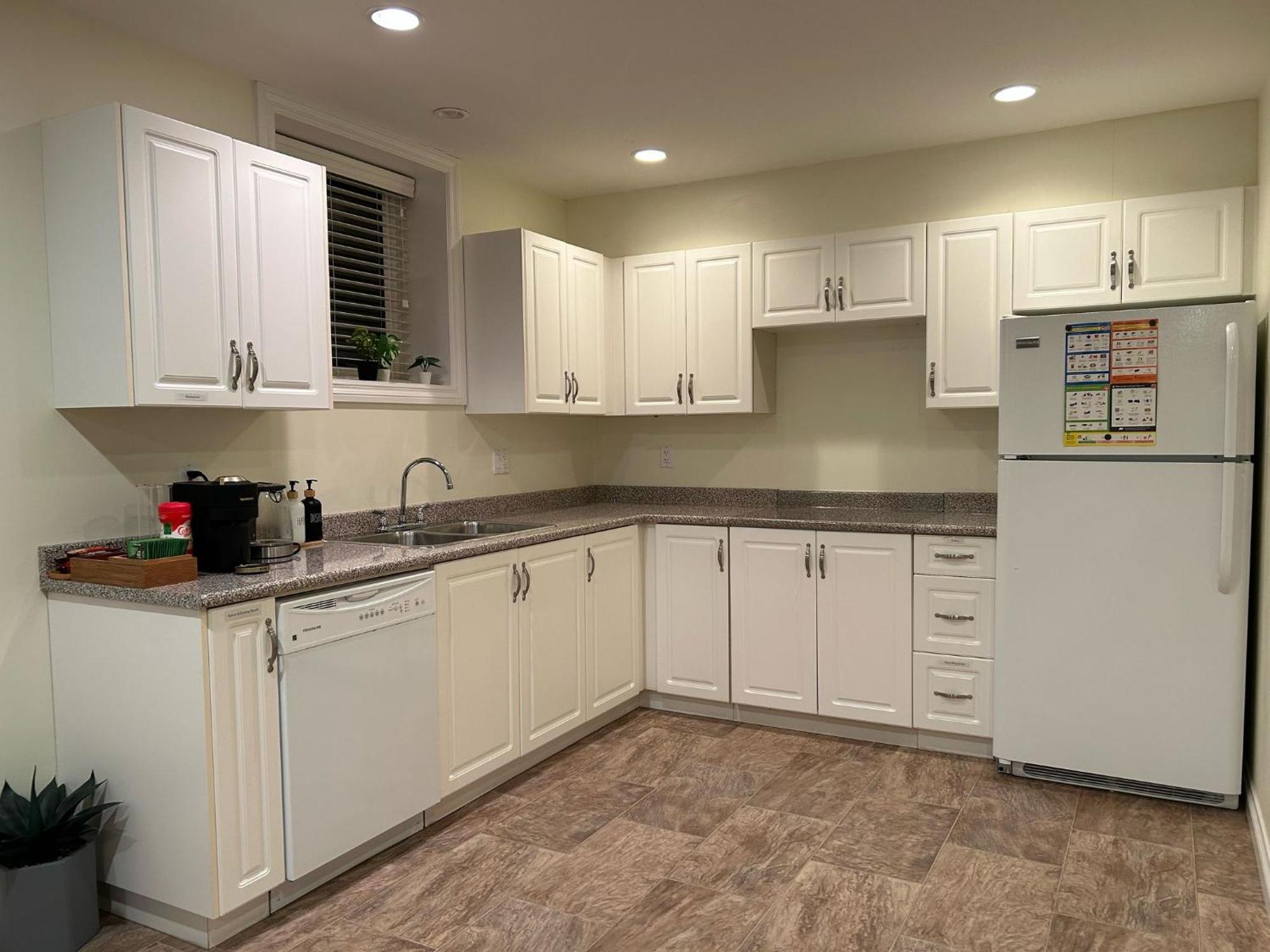 A Private Suite In Port Moody Zewnętrze zdjęcie