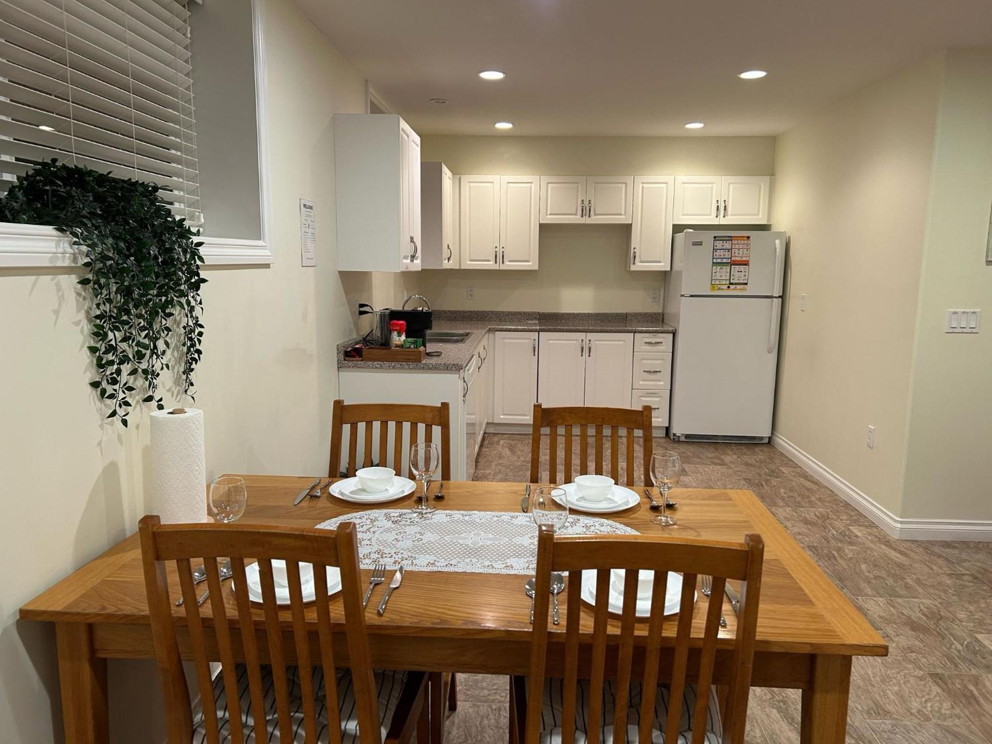 A Private Suite In Port Moody Zewnętrze zdjęcie